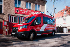 LHF 10/5 der FF Kaulsdorf vor der Feuerwache