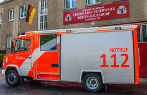 MTF-1 der FF Kaulsdorf vor der Feuerwache